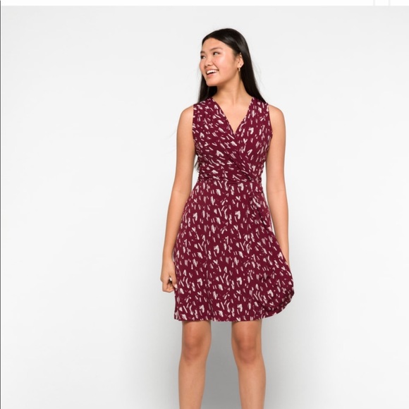 Kaileigh Dresses & Skirts - Kaileigh Dress Maroon with a creme print! Sleeveless